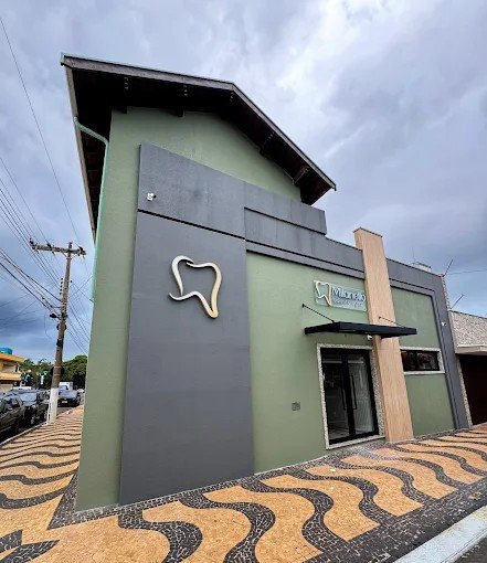 Fachada histórica da Milanello Odontologia em Leme/SP